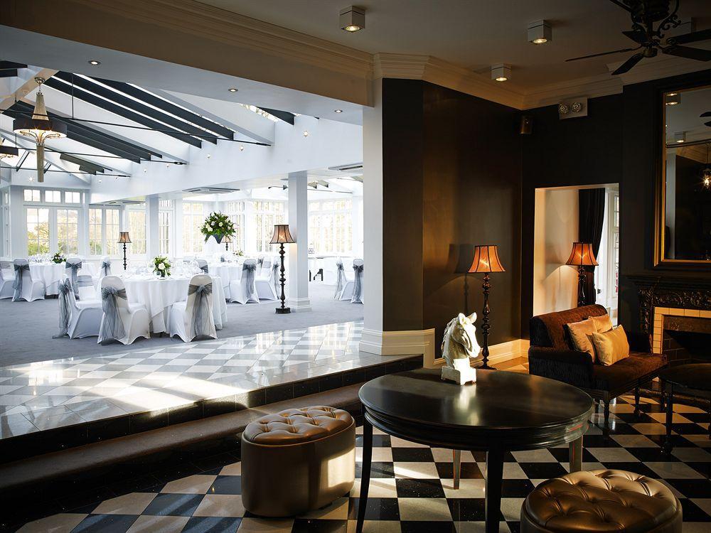 Paddocks House Hotel Нюмаркет Екстериор снимка