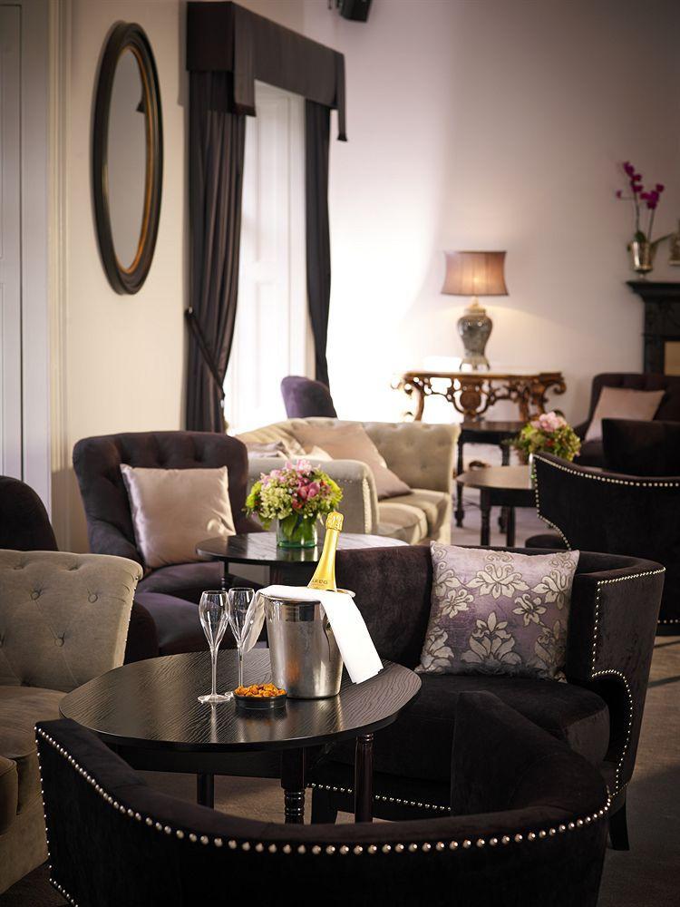 Paddocks House Hotel Нюмаркет Екстериор снимка