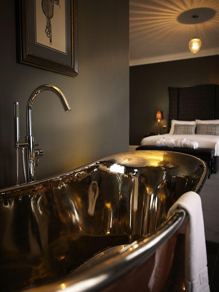 Paddocks House Hotel Нюмаркет Екстериор снимка
