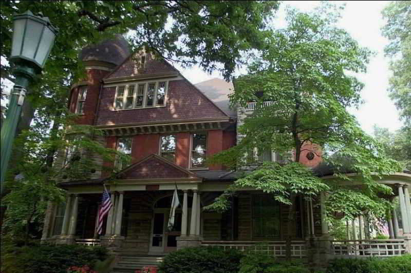 Paddocks House Hotel Нюмаркет Екстериор снимка